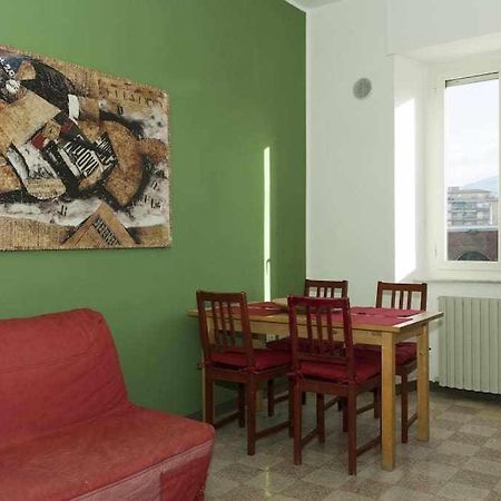 Ospitaci Appartamenti Viale Mezzetti โฟลีโญ ภายนอก รูปภาพ
