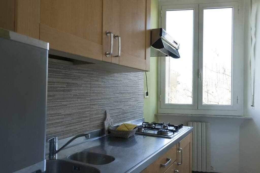 Ospitaci Appartamenti Viale Mezzetti โฟลีโญ ภายนอก รูปภาพ